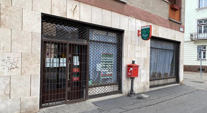 Végleg bezárt a Posta, eladó a szombathelyi Március 15. téri helyiség