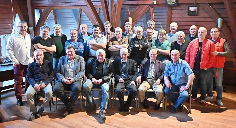 45 év múltán találkoztak az Eger SE bajnok serdülői