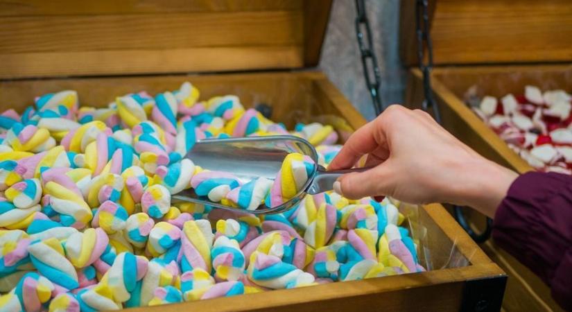Villámgyorsan bíróság elé került a debreceni édességbolti tolvaj