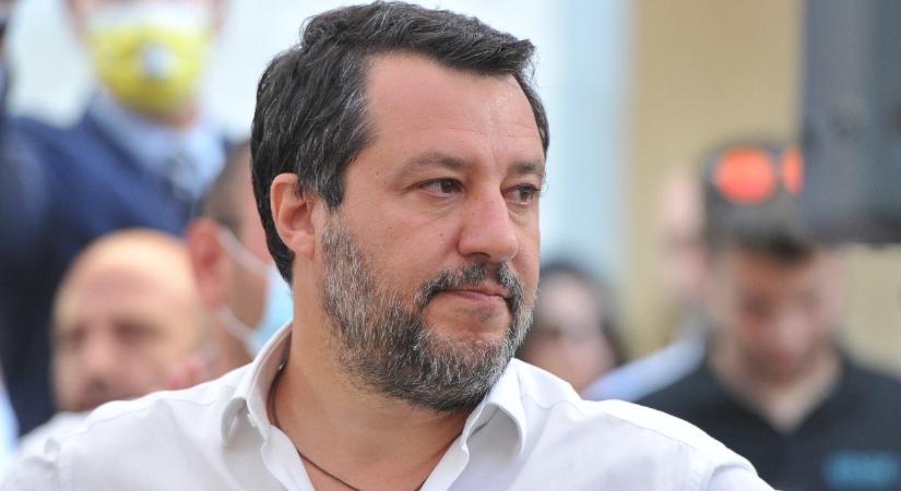 Salvini a franciáknak: Elutasítják a migránsokat, de megtartják a terroristákat