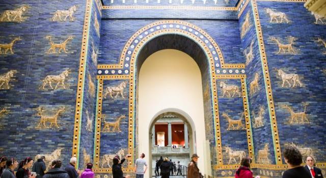 Októberben évekre bezár a berlini Pergamon Múzeum