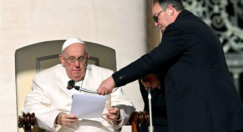 Ferenc pápa kórházi kezelése folytatódik, nyugodt éjszakája volt