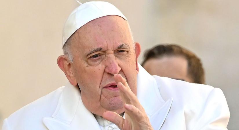 Tényleg jobban van, Ferenc pápa jelen lesz a nagyhét szertartásain