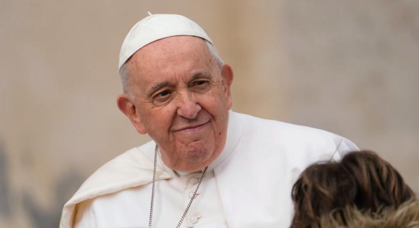 Ferenc pápát kiengedik a kórházból, jelen lesz a nagyhét szertartásain