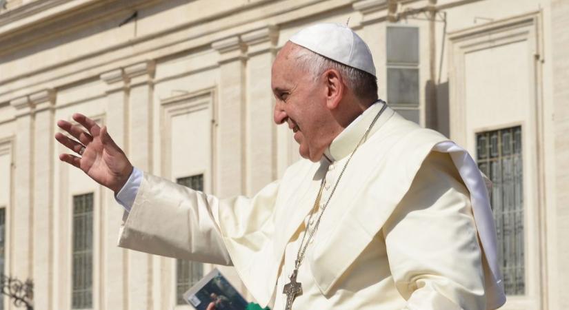 Szombatig kórházban marad Ferenc pápa
