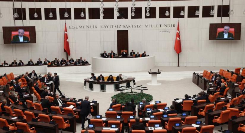 A török parlament ratifikálta Finnország NATO-csatlakozását