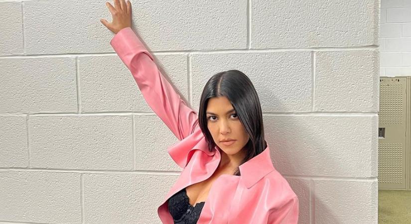 Kourtney Kardashian smink nélküli lesifotói felrobbantották az internetet