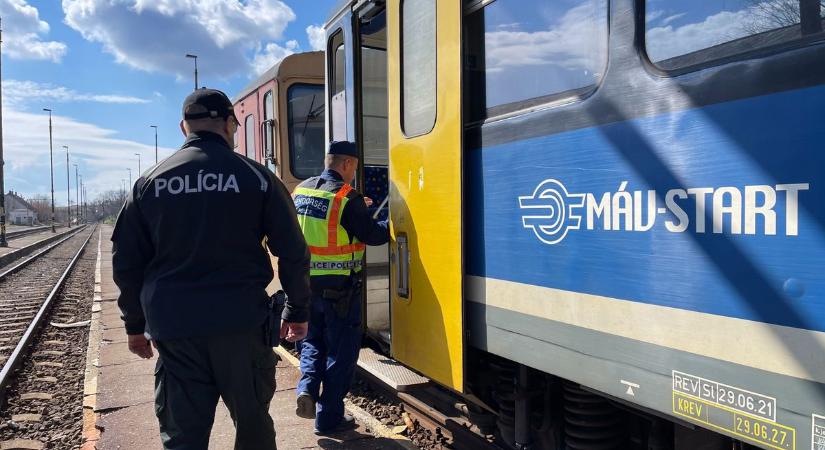 Vonatokon és vasútállomásokon razziáztak a nógrádi rendőrök