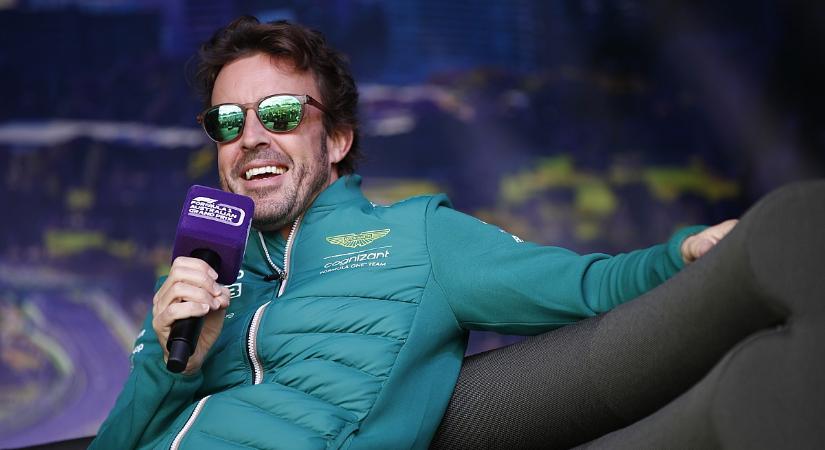 Alonso reagált Hamilton Red Bull-os kijelentésére: „Túl rövid a memóriája!”
