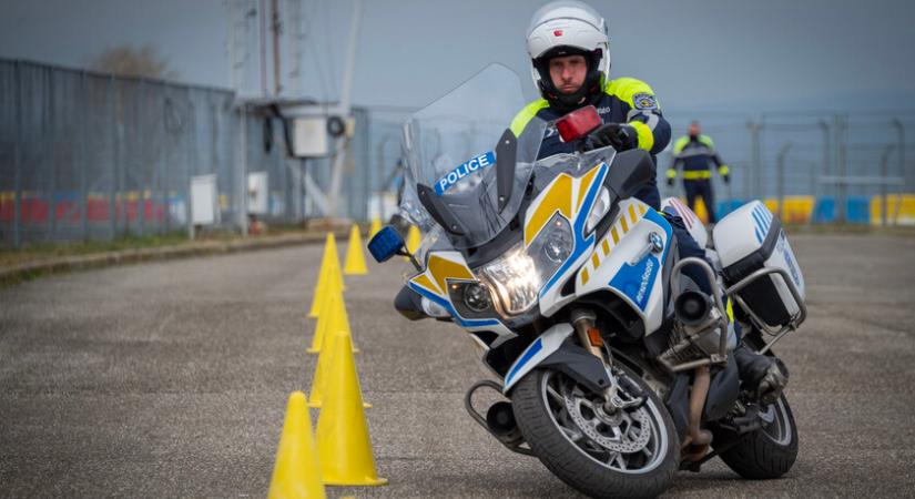 Idén is ingyenes tréningeket tartanak a motorosrendőrök - Zsaruk és motorosok a Hungaroringen