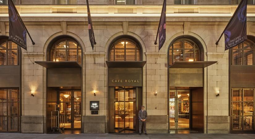 Egy londoni hotel öt és félmillió forintos koronázási csomagot kínál