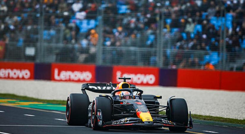 F1: Red Bull szendvicsben a mezőny, feltámadt a Mercedes