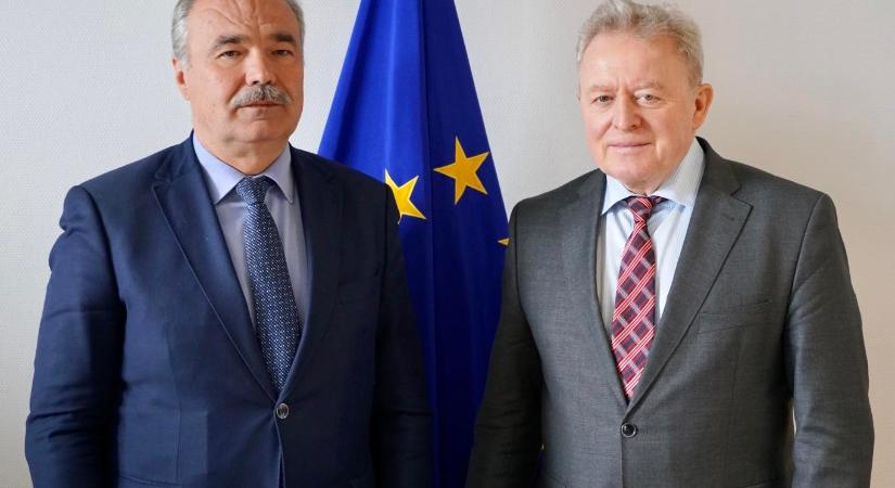 Kelet-európai vezetők közösen kérnek Brüsszeltől segítséget