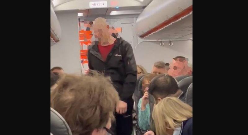 Kényszerleszállást hajtott végre egy utasszállító a budapesti repülőtéren – videó