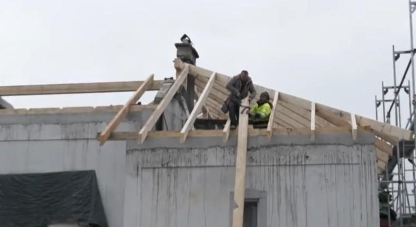 Új tetőt ígért, végül 30 ezer eurótól fosztott meg egy családot egy vállalkozó
