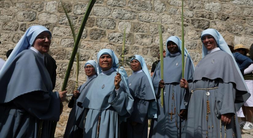 Április 2-án történt