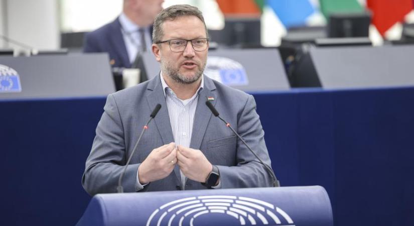 Uniós biztos Ujhelyi Istvánnak: Csak az Orbán-kormányon múlik a tanárok béremelése