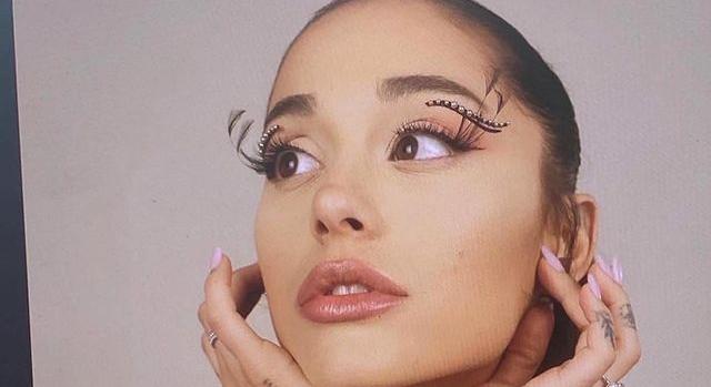 Ariana Grande hosszú posztban írt arról, mennyire hálás új szerepéért
