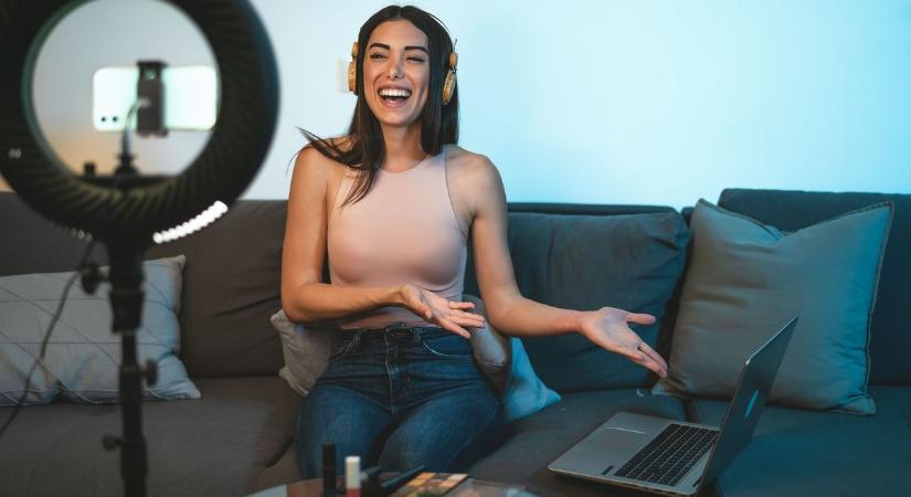 Aki nem tudja, tanítja: influencerek útja a gazdagodáshoz