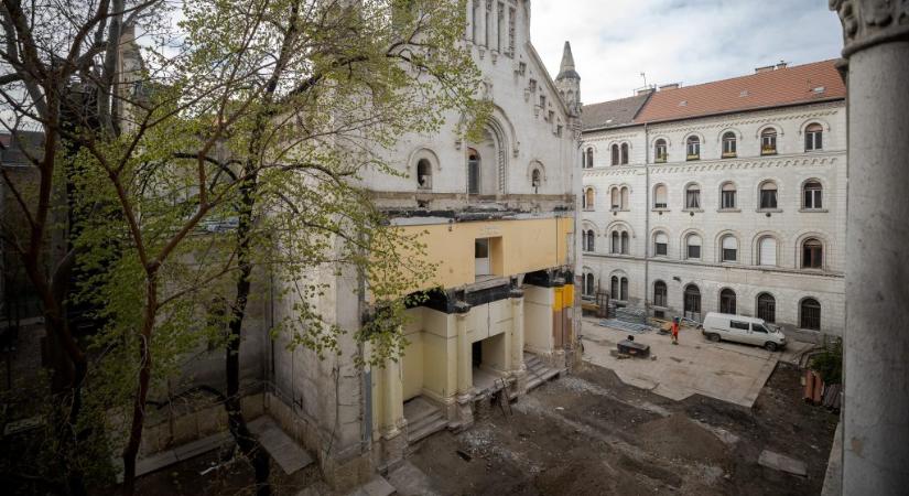 Lassan halad a szlovák evangélikusok Rákóczi úti templomának felújítása