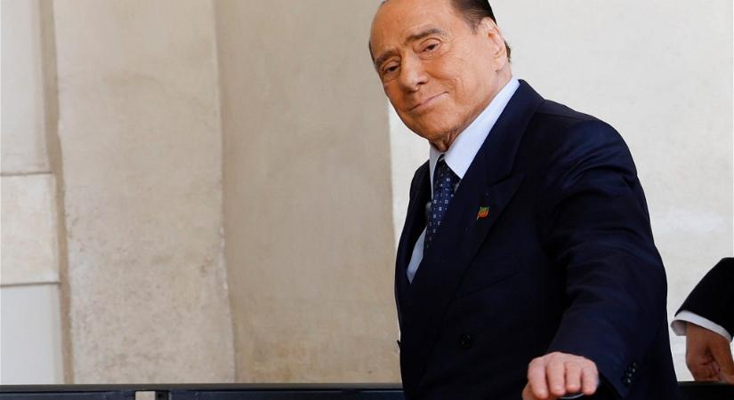 Berlusconi állapota „fokozatos és folyamatos javulást” mutat