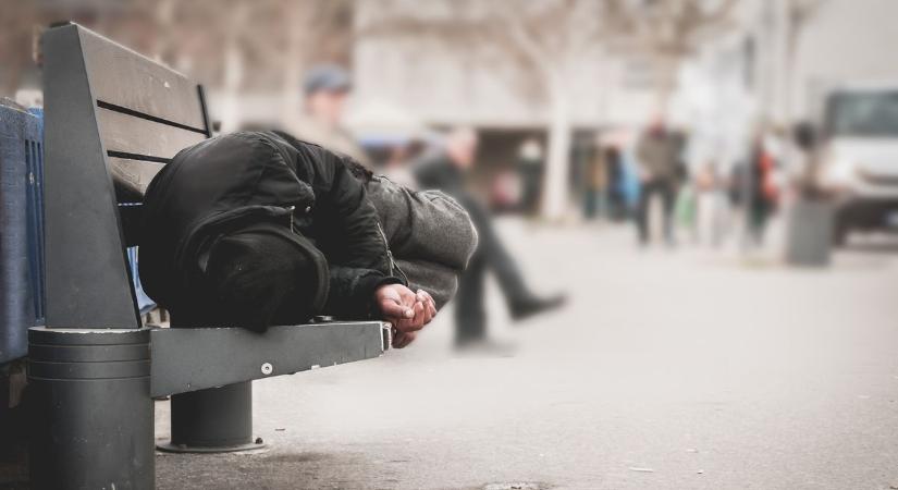 Isznak, hangoskodnak a hajléktalanok a Balokány-ligetben – bosszankodnak olvasóink