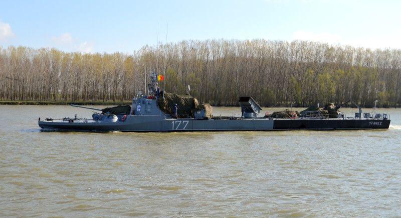 Tengeralattjárók és aknászhajók beszerzését tervezi a védelmi minisztérium