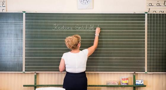 A státusztörvény elfogadása miatt veszélybe kerülhetnek a pedagógusoknak szánt uniós források