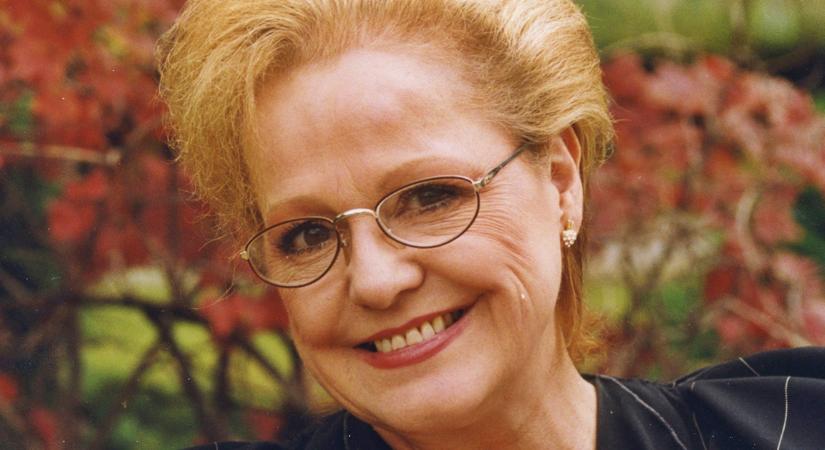 Már 20 éve, hogy elhunyt Cserháti Zsuzsa – Ilyen gyönyörű volt fiatalon a művésznő