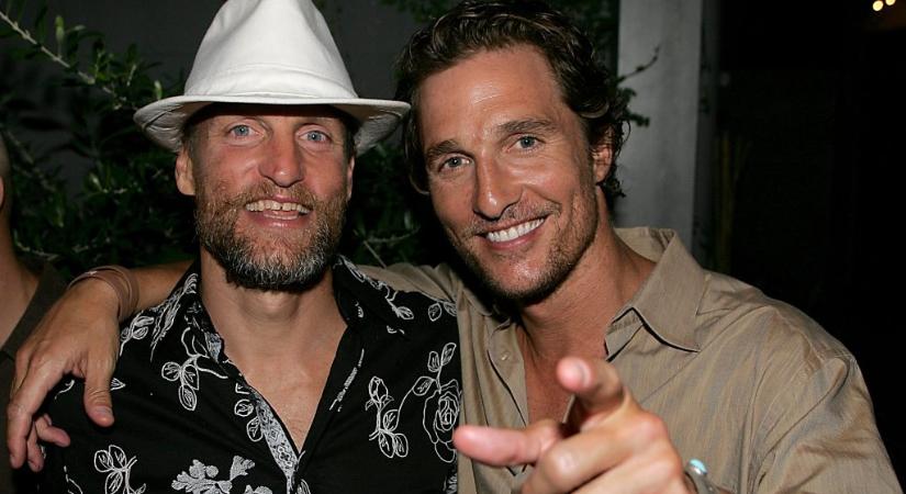Matthew McConaughey az édesanyja miatt erősen arra gyanakszik, hogy testvérek lehetnek Woody Harrelsonnal