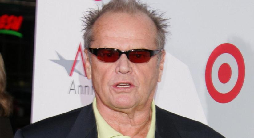 Fel sem ismertük, mint egy zsémbes öreg: mindenre fittyet hányva, mackónadrágosan bukkant elő Jack Nicholson (videó)