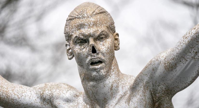 Megrongálták Zlatan Ibrahimovic szobrát, váltságdíjat kérnek a levágott orráért