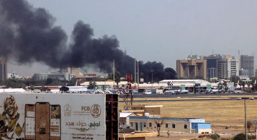 Megtámadták a Saudia Airlines utasszállító repülőgépét, nemzetközi járattörlések és módosított útvonalak Szudán térségében