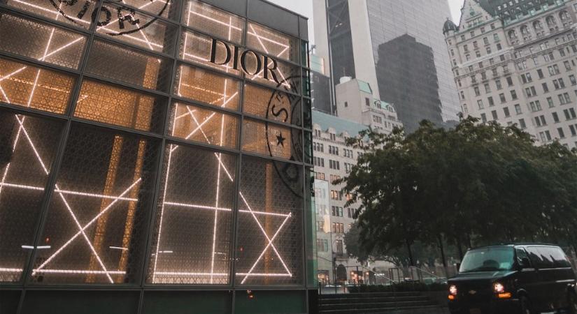 Rasszizmussal vádolják Kínában a Diort