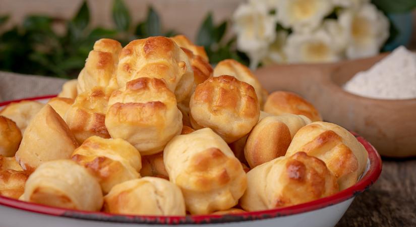 Így lesz pehelykönnyű a burgonyás pogácsa – íme a trükk!