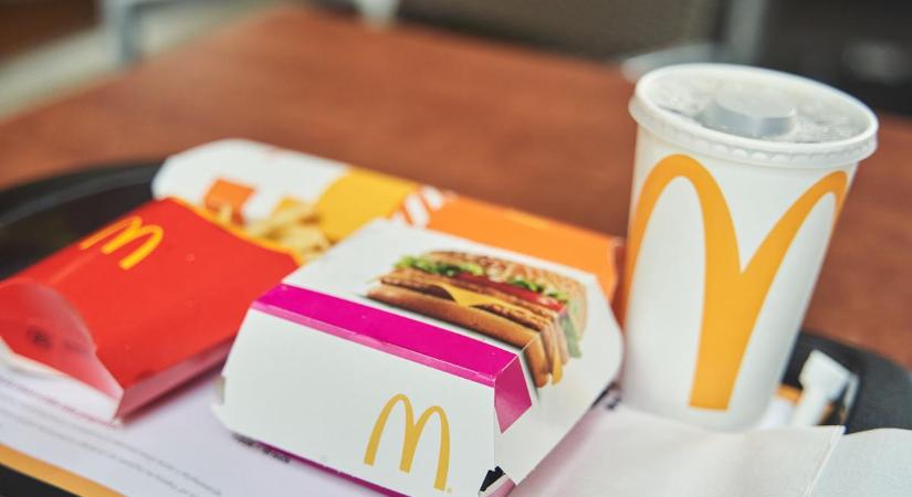 Hatalmas bejelentést tett a McDonald's: megváltoznak a klasszikus hamburgereik