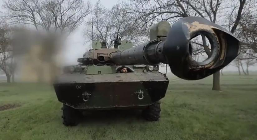 Újabb harckocsik mutatkoztak be az ukrán fronton (VIDEÓ)