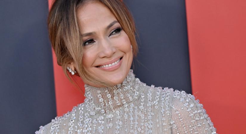 Jennifer Lopez miatt most mindenki ezt a táskát akarja