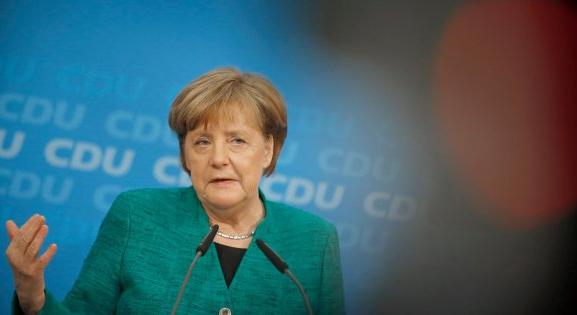 Merkel drámai kijelentést tett: karácsonyra összeomolhat az intenzív ellátási rendszer Németországban