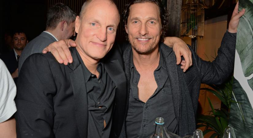 Woody Harrelson szerint is féltestvérek lehetnek Matthew McConaughey-vel