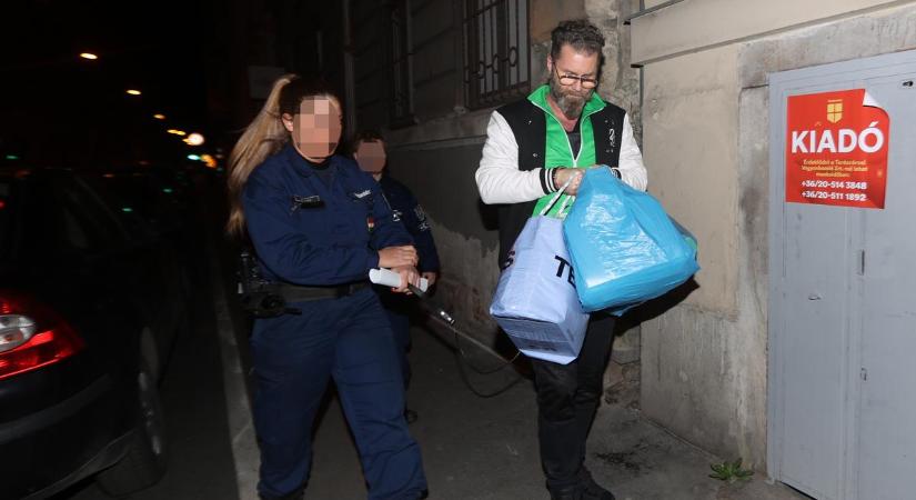 Exkluzív fotókon a bilincsbe vert Herczeg Zoltán: így vitték haza a rendőrök a megtört divatgurut