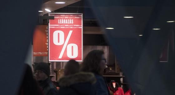 A bolt bejáratánál és az akciós újságban is fel kell tüntetni a kormány által kitalált kötelező akciót