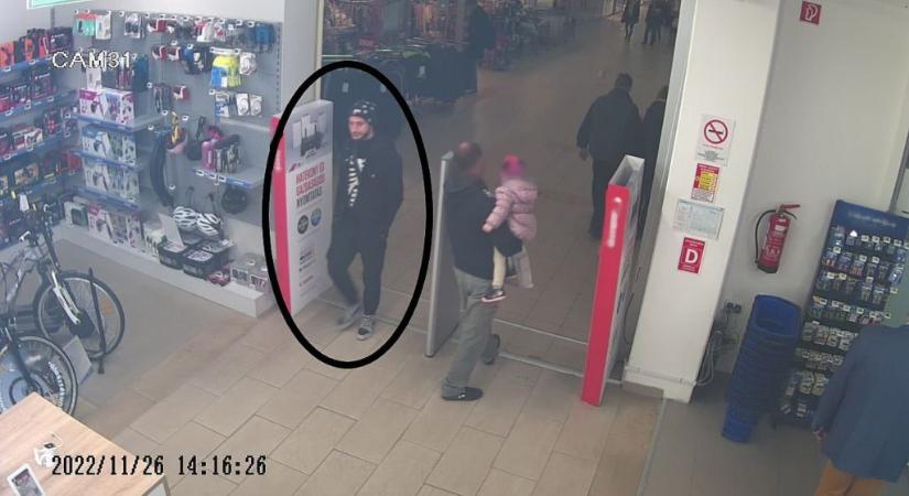Okosóratolvajt keres a rendőrség