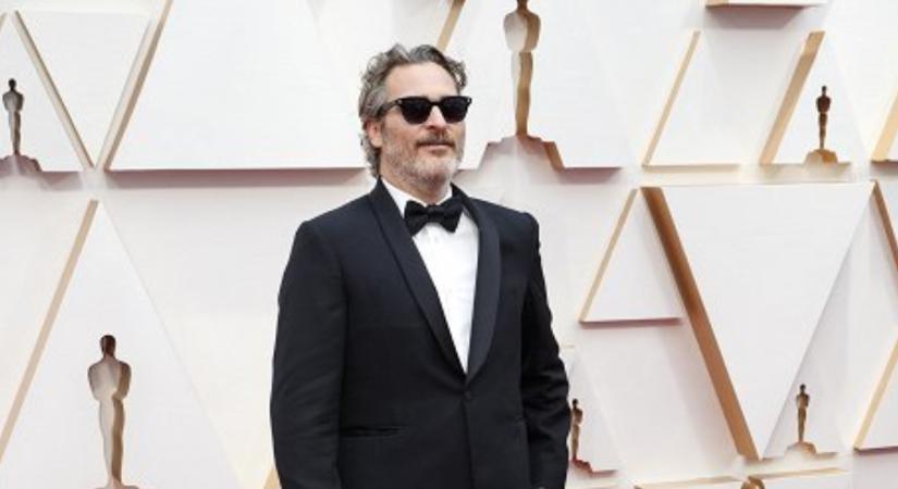 Joaquin Phoenix: 'Ne gombázzatok, és nézzétek meg azt az átkozott filmet'
