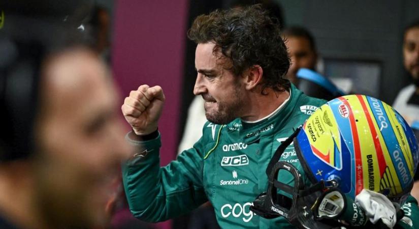 Új sztárpár van alakulóban: szexi Grammy-díjas énekesnővel jöhetett össze Fernando Alonso - videó, kép