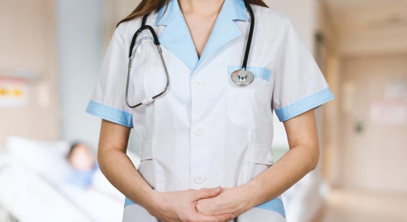 A Belügyminisztérium juliustól 18 százalékoks alapbérbéremelést javasol az ápolóknak