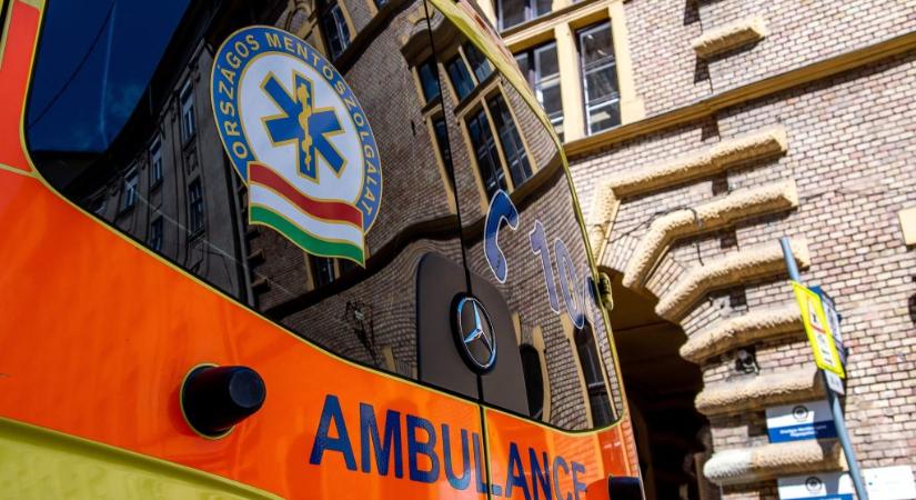 Reagált a mentőszolgálat annak az orvosnak a Facebook bejegyzésére, aki arról írt, késve értek ki a mentők a stroke-os beteghez