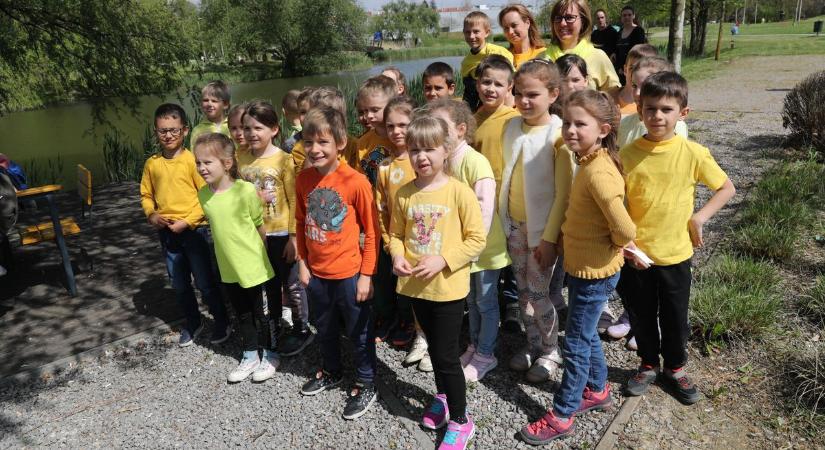 Sárga pólóban futottak a mások életéért, megértéséért