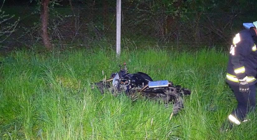 Elképesztő halálos baleset történt a 472-es úton: a motoros nem hibázott, mégis szörnyethalt - fotók