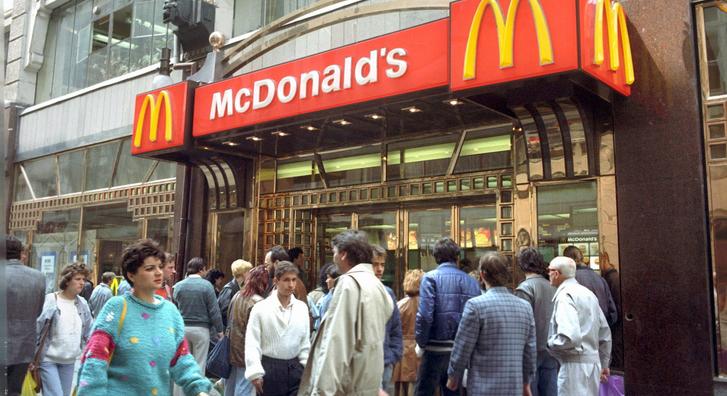 35 éve nyílt meg az első McDonald's Budapesten – akkoriban egy sajtburger még 26 forintba került